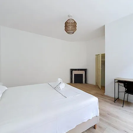 Apartment T2 Climatise Coeur Du Centre Historique 26portb