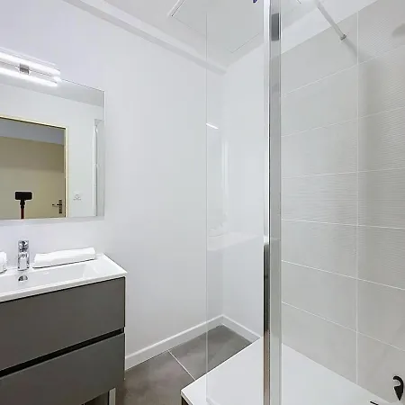 Apartment T2 Climatise Coeur Du Centre Historique 26portb *